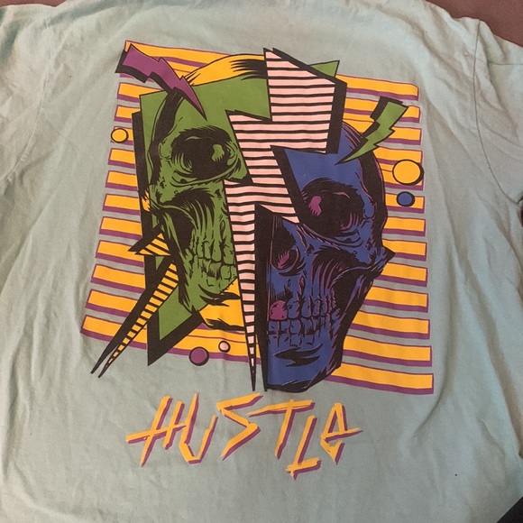Hustle Skull Graphic T - Picture 4 of 4